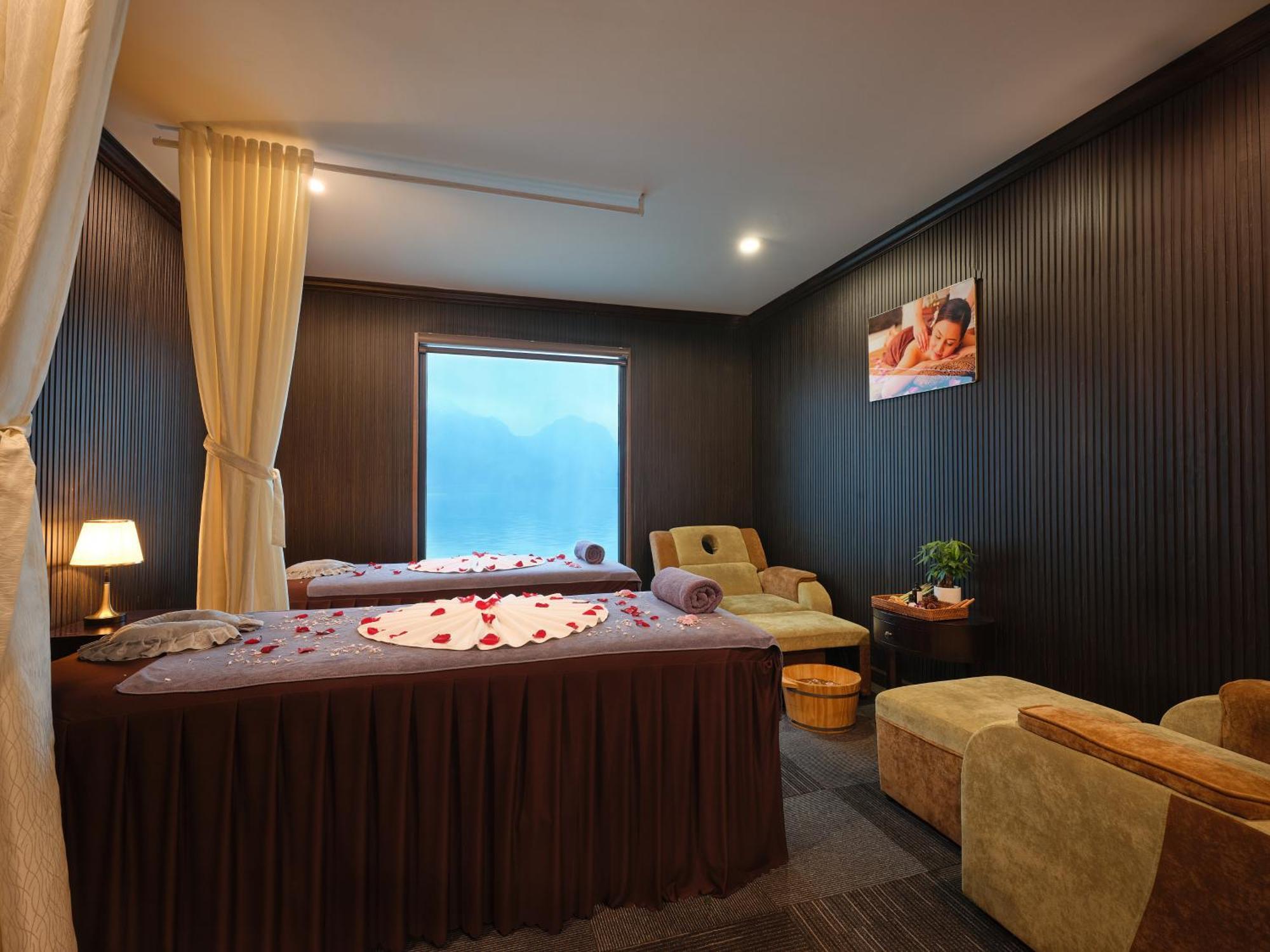 Era Premium Cruises Halong Ha Long Exterior photo